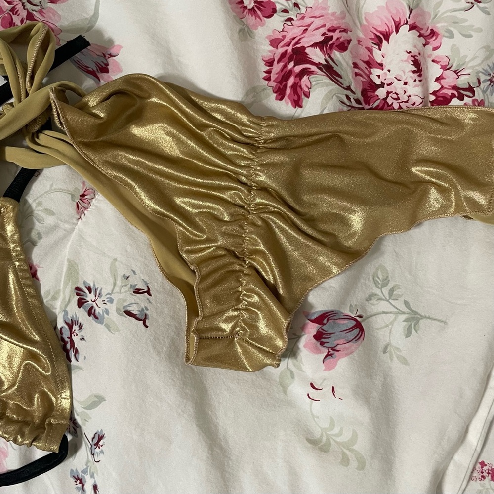 Gold 2pc Set Festy Wear - Picture 4 of 6
